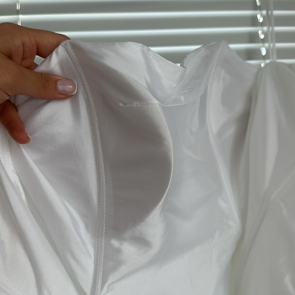Dress - Picture 15 of 16